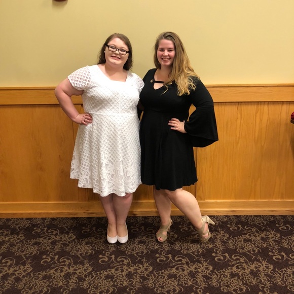 Meet your Posher, Kaylee - Picture 2 of 3